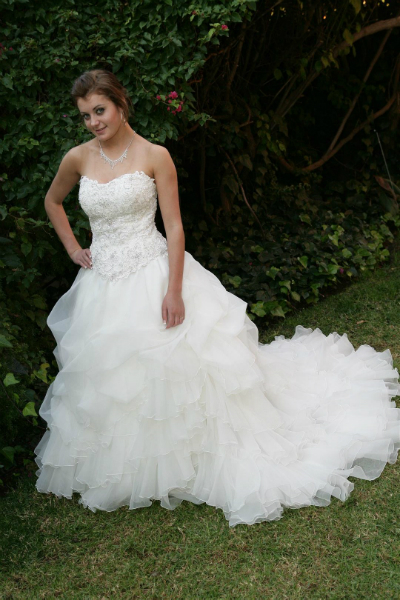 cheap wedding dresses for hire